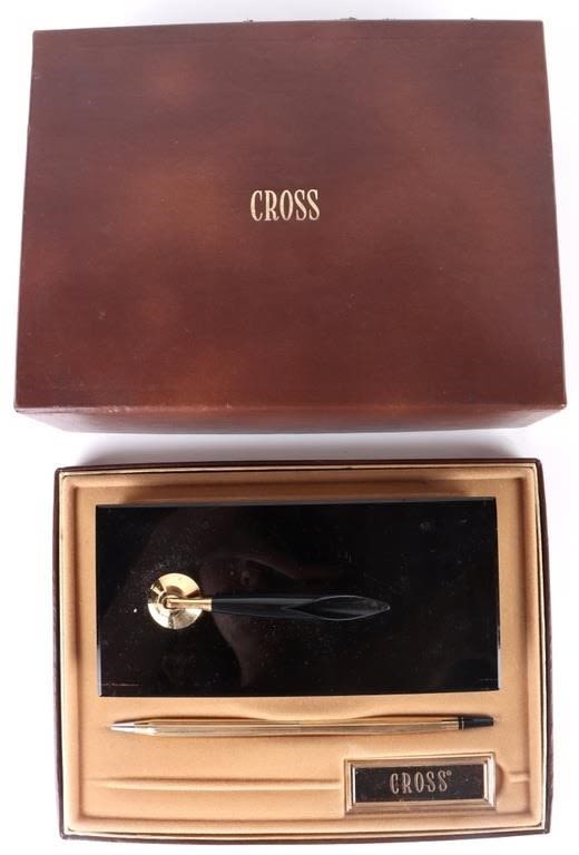 Lot 169275: CROSS 1/20 10K GOLD FILLED EXECUTIVE OFFICE SET