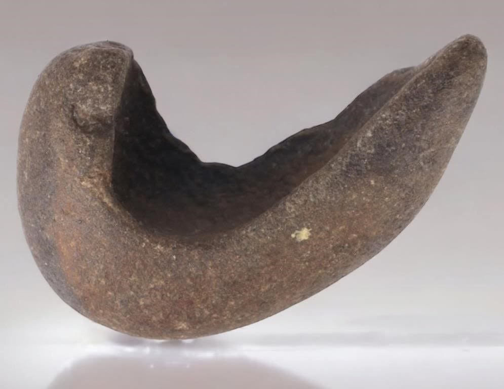 Lot 171261: NATIVE AMERICAN STONE PIGMENT MORTAR ARTIFACT