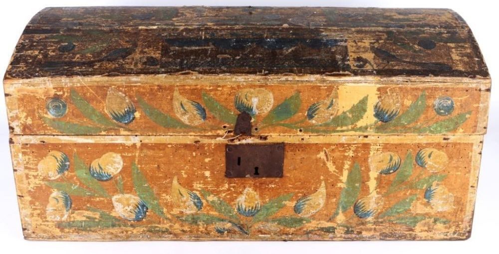 Lot 171262: 18TH CENTURY ANTIQUE FLORAL WOODEN DOWRY CHEST