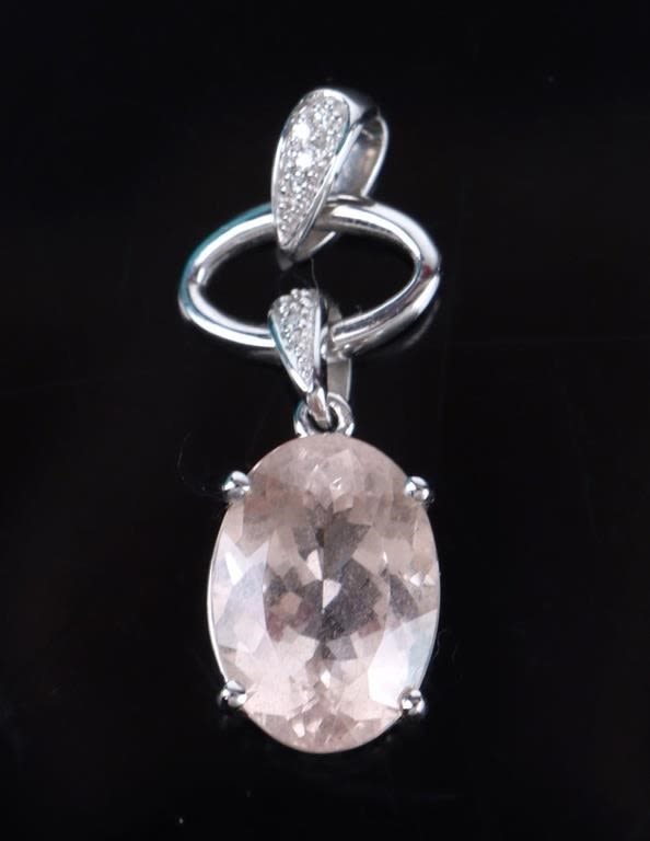 Lot 172159: 4.26CT MORGANITE & DIAMOND 14K WHITE GOLD PENDANT