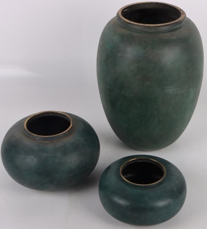 Lot 172223: GREEN ENAMELED BRASS THAILAND BOWL & VASE SET
