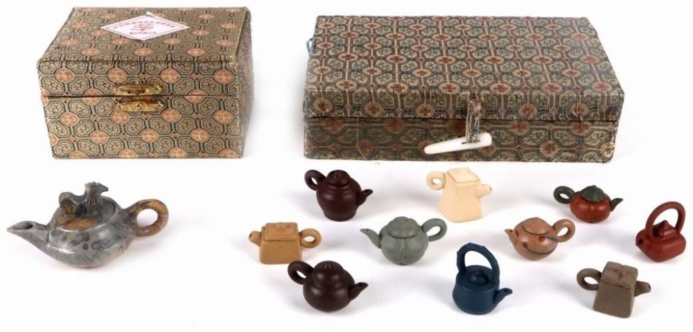 Lot 172239: CHINESE MINIATURE TEAPOTS & SOUVENIRS - LOT OF 11