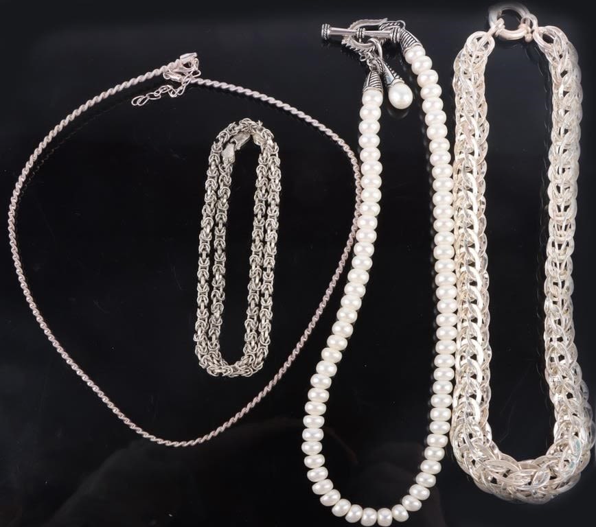 Lot 173194: STERLING SILVER LADIES NECKLACES - LOT OF 4