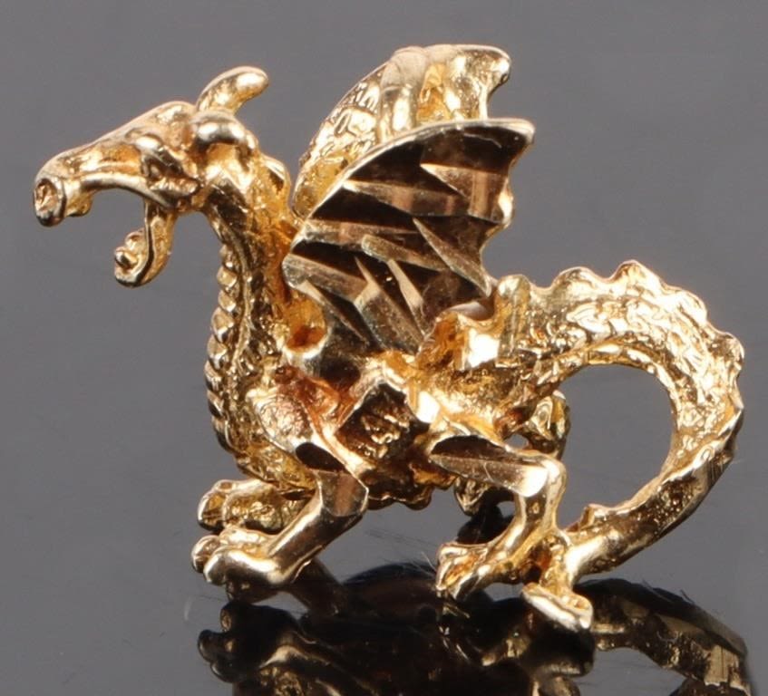 Lot 173214: 14K YELLOW GOLD 3-D DRAGON LADIES PENDANT