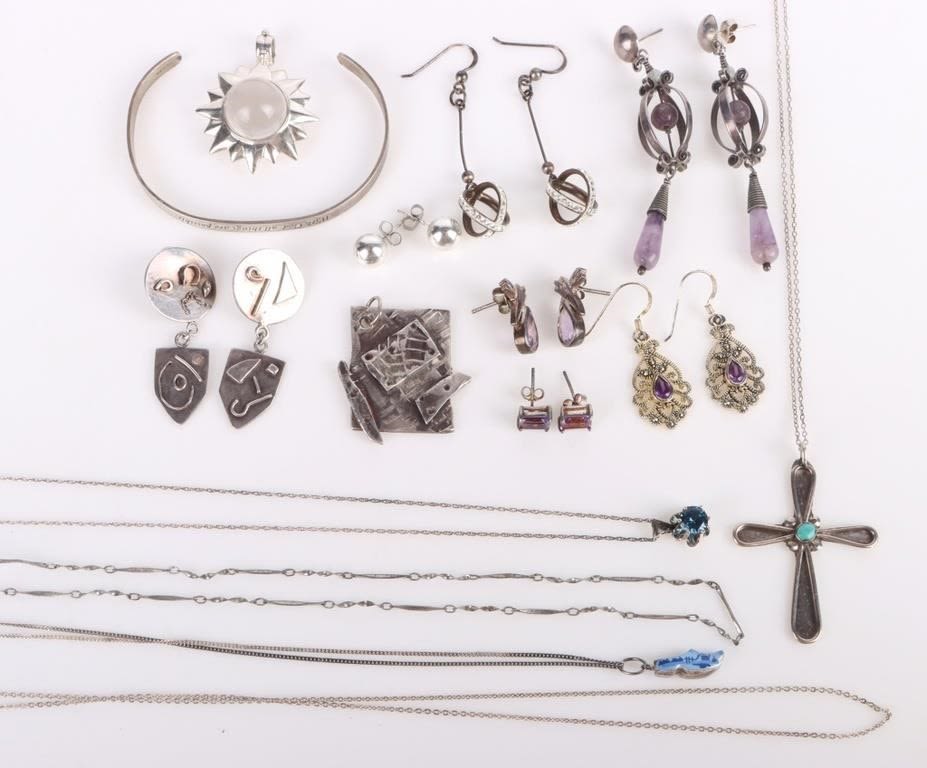 Lot 173225: ANTIQUE STERLING SILVER LADIES JEWELRY - LOT OF 13