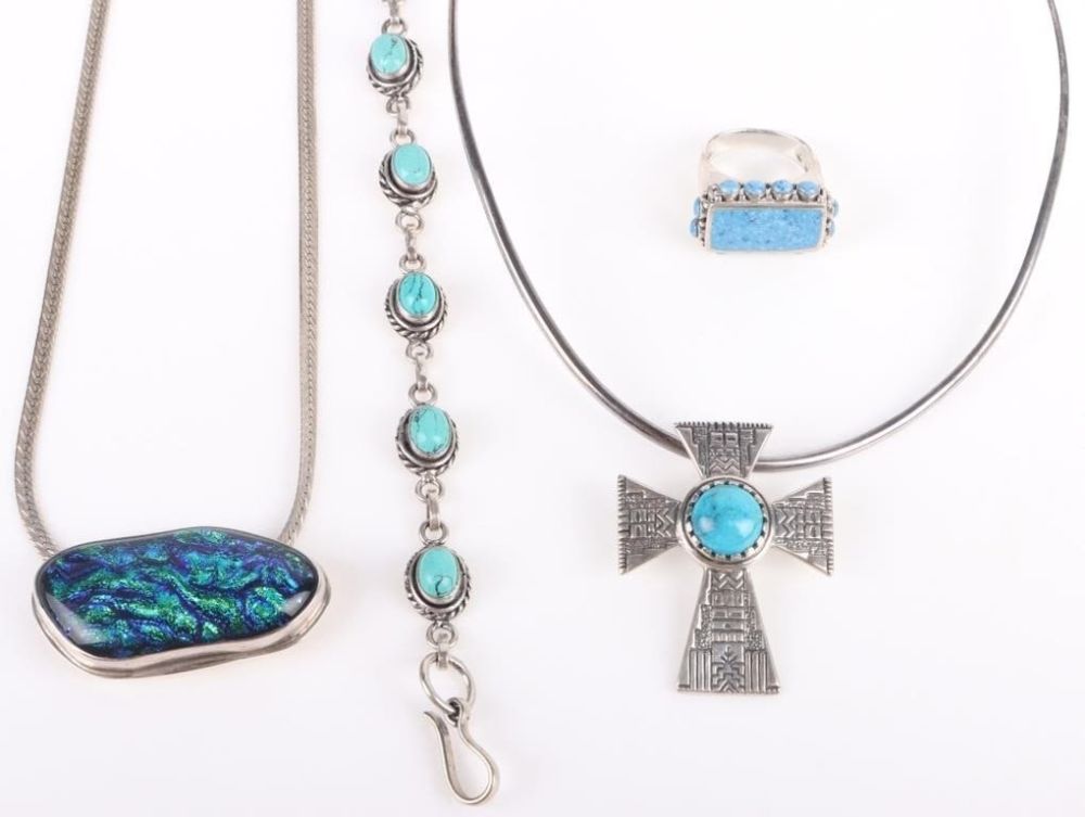 Lot 173234: STERLING SILVER SOUTHWEST STYLE LADIES JEWELRY