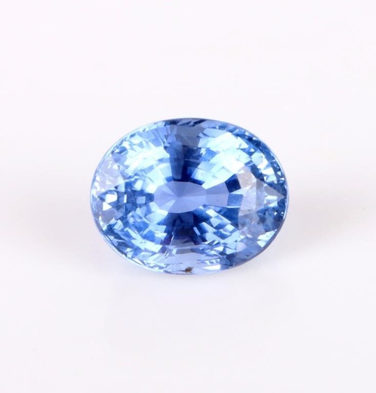 Lot 174165: 5.9CT GENUINE LIGHT BLUE OVAL SAPPHIRE