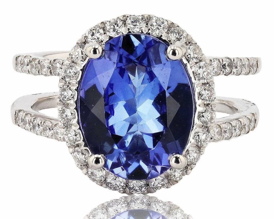 Lot 174171: 3.79CT TANZANITE & 0.66CTW DIAMOND PLATINUM RING
