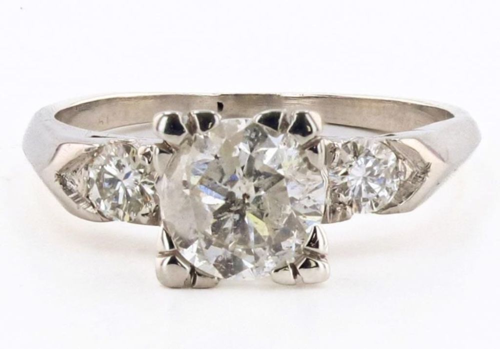Lot 174175: 1.52CT CENTER DIAMOND PLATINUM RING - 1.82CTW