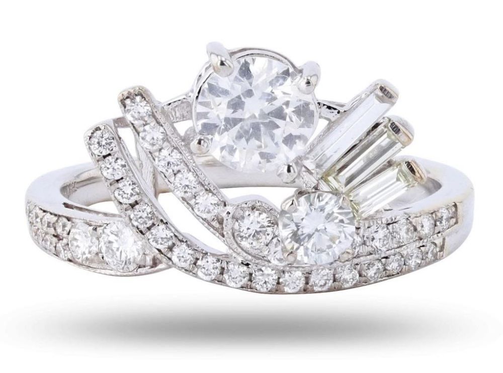 Lot 174178: 0.51CT F COLOR DIAMOND 18K GOLD RING - 1.23CTW