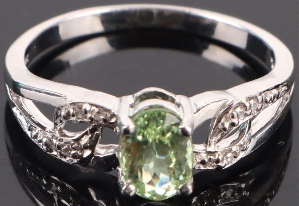 Lot 174180: 18K WHITE GOLD TOURMALINE DIAMOND RING W/ CERT