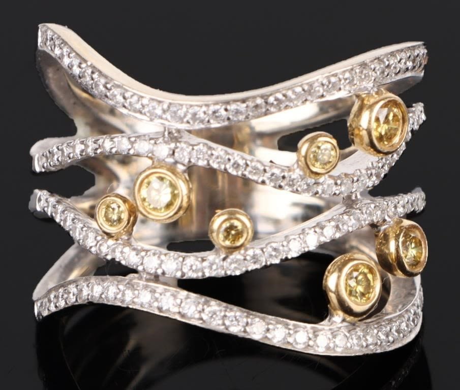 Lot 174183: 18K WHITE GOLD YELLOW DIAMOND LADIES RING