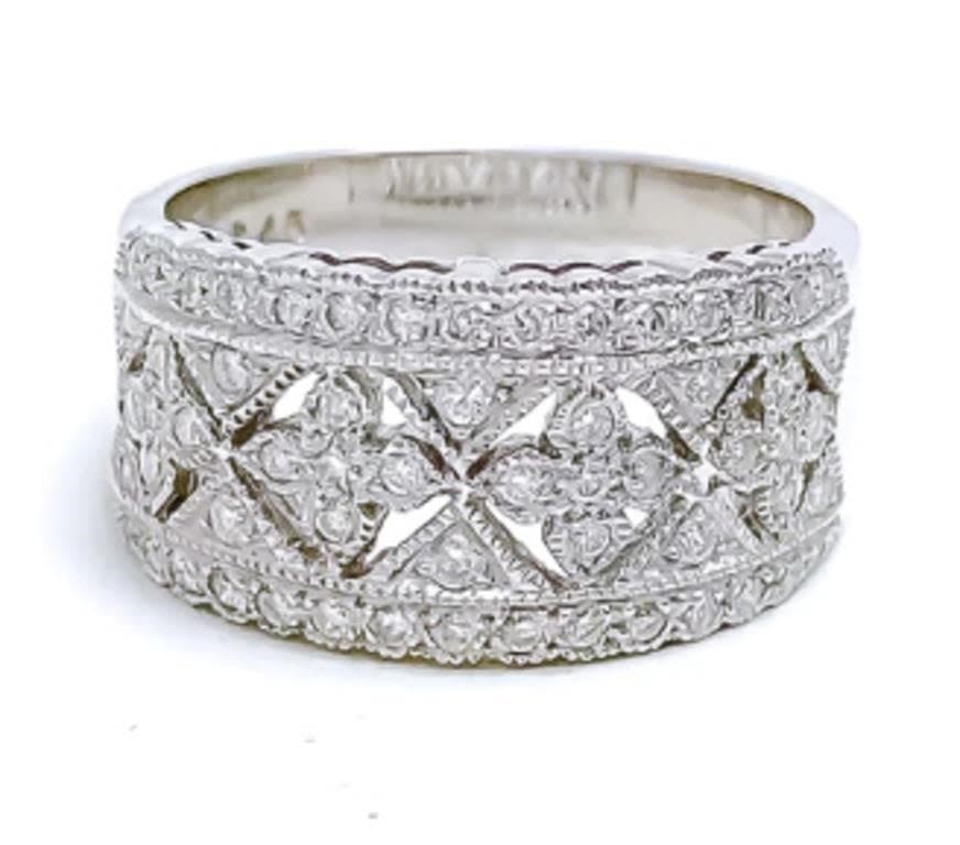 Lot 174184: 18K WHITE GOLD FILIGREE NETTED DIAMOND RING