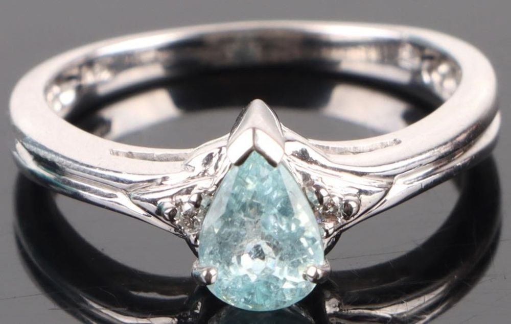Lot 174192: 0.41CT TOURMALINE 18K WHITE GOLD DIAMOND RING