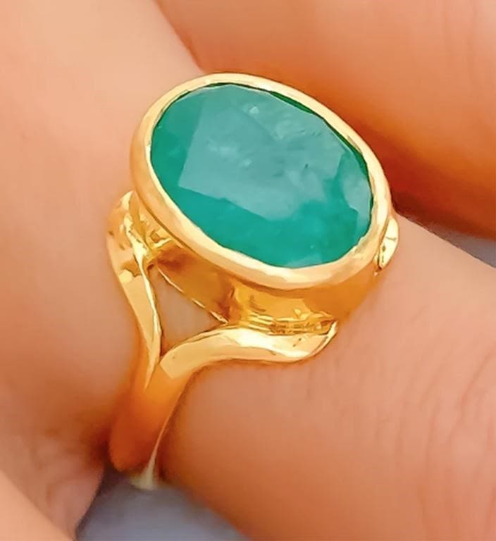 Lot 174202: 22K FINE GOLD 4.5CT GENUINE EMERALD OVAL CUT RING