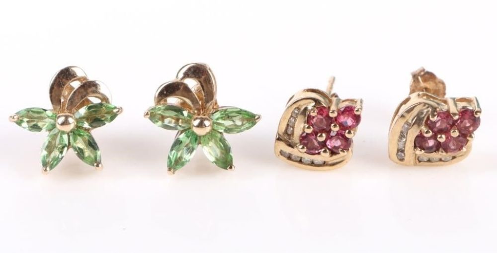 Lot 174209: 10K YELLOW GOLD TOURMALINE & TOPAZ STUD EARRINGS