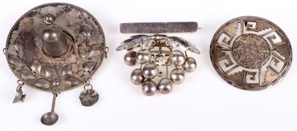 Lot 174220: ANTIQUE MEXICAN STERLING SILVER BROOCHES