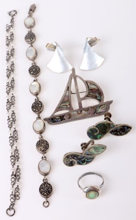 Lot 174241: PEARL & ABALONE LADIES STERLING SILVER JEWELRY