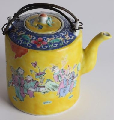 1900'S ANTIQUE YELLOW GROUND ASIAN TEAPOT. Ornate painted antique asian teapot, very fine.Size: 