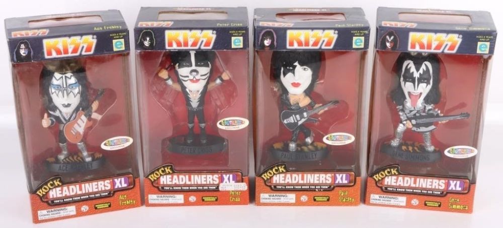 Lot 176383: KISS FIGURINES ROCK HEADLINERS XL - SET OF (4)