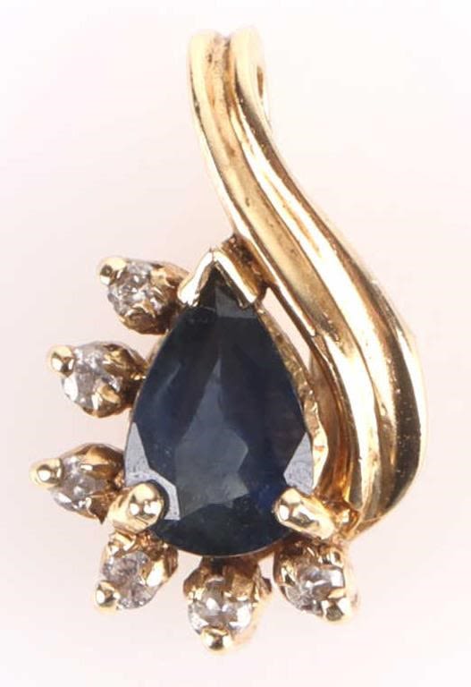Lot 177152: 14K YELLOW GOLD DIAMOND TOPAZ LADIES PENDANT
