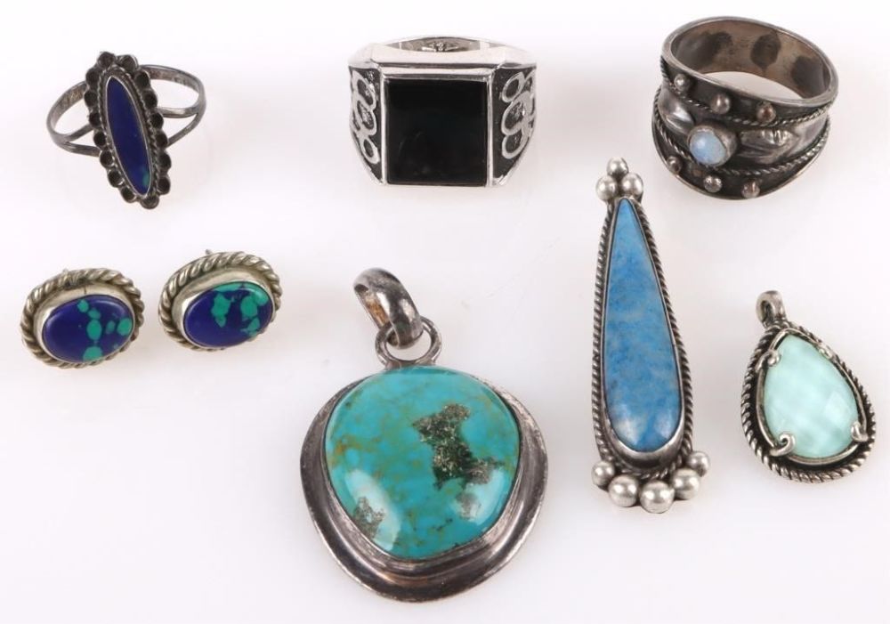Lot 177166: SOUTHWEST-STYLE STERLING SILVER STONE JEWELRY