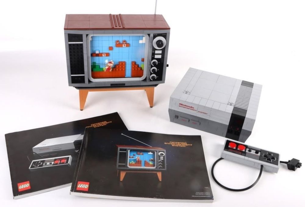 Lot 177235: LEGO MARIO NINTENDO ENTERTAINMENT SYSTEM 71374