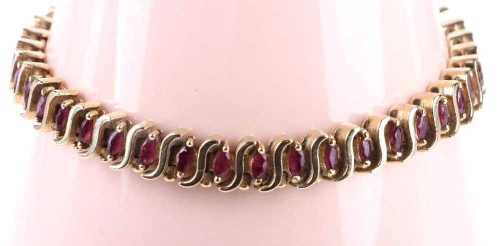 Lot 177021: 14K GOLD RUBY 'S' LINK LADIE'S BRACELET