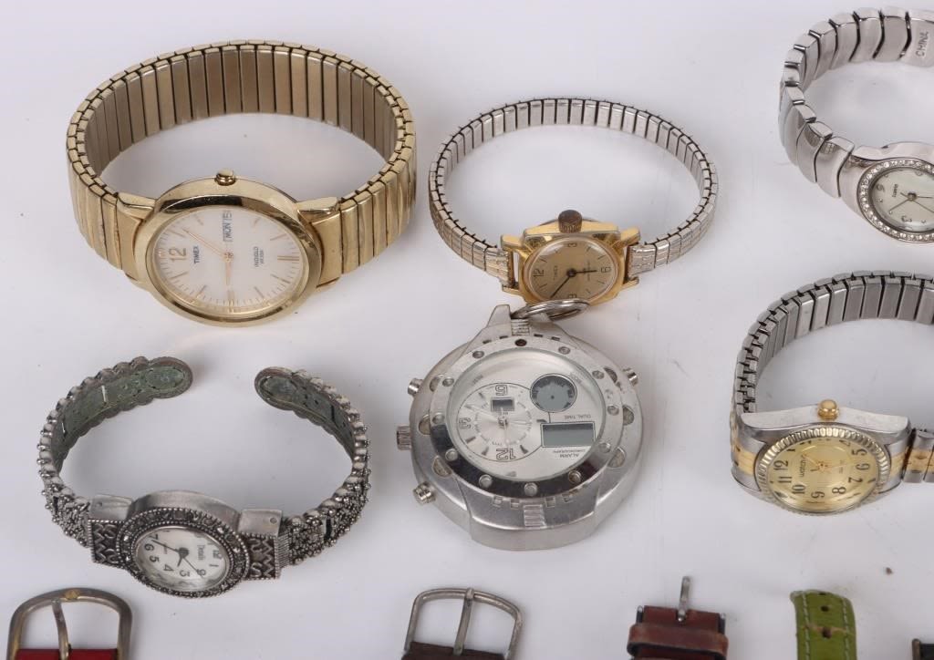 Lot 178051 COLLECTIBLE MEN & LADIES WRISTWATCHES LOT OF 43