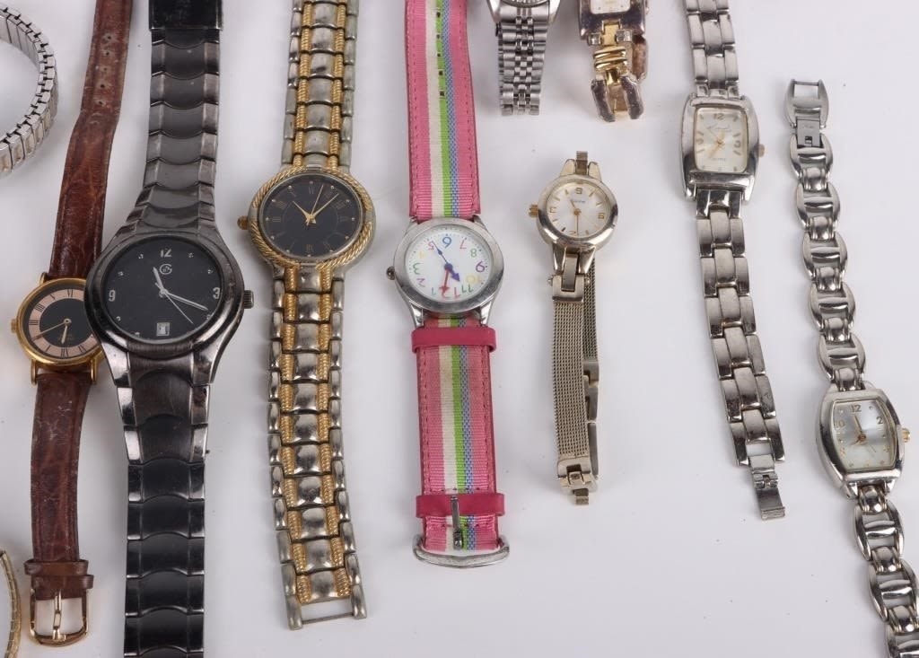 Lot 178051 COLLECTIBLE MEN & LADIES WRISTWATCHES LOT OF 43