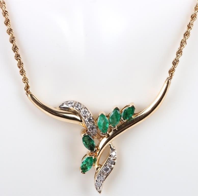 Lot 178205: 14K YELLOW GOLD EMERALD DIAMOND NECKLACE
