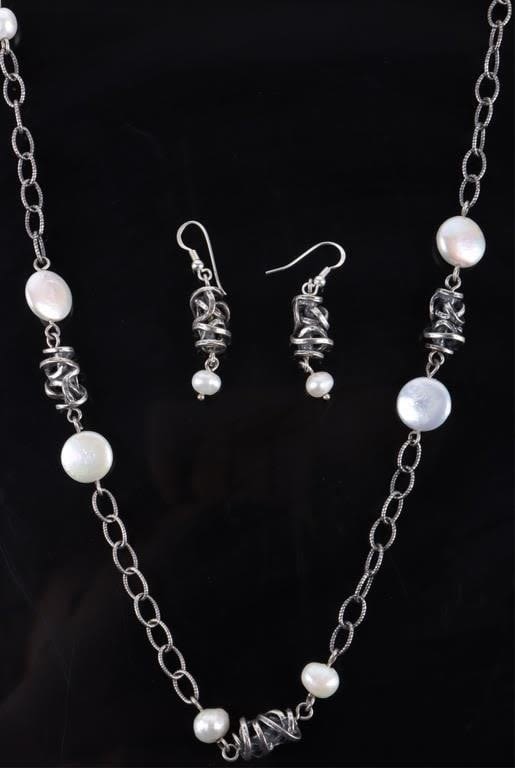 Lot 178250: BAROQUE PEARL STERLING SILVER MATCHING SET