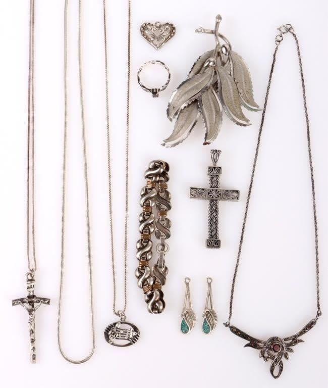 Lot 178262: STERLING SILVER COLLECTIBLE LADIES JEWELRY