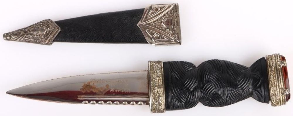Lot 178383: JEWELED GREAT BRITAIN SGIAN DUBH DAGGER