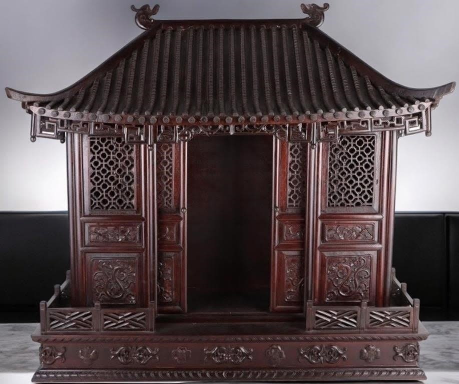 Lot 178390: LARGE ANTIQUE CHINESE SHRINE WOODEN CABINET