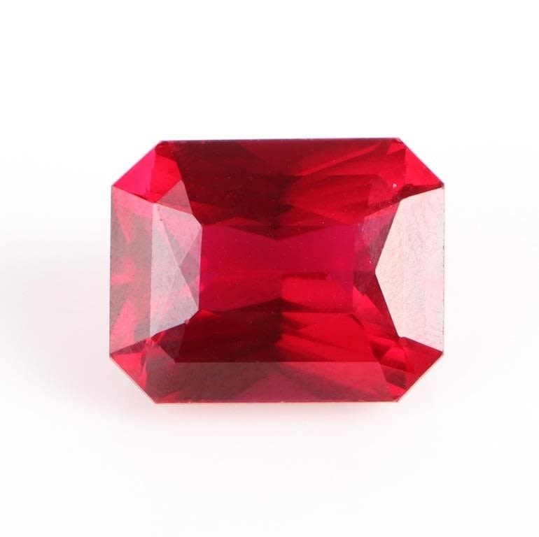 Lot 179258: 15.0CT EMERALD-CUT RED RUBY LOOSE GEMSTONE