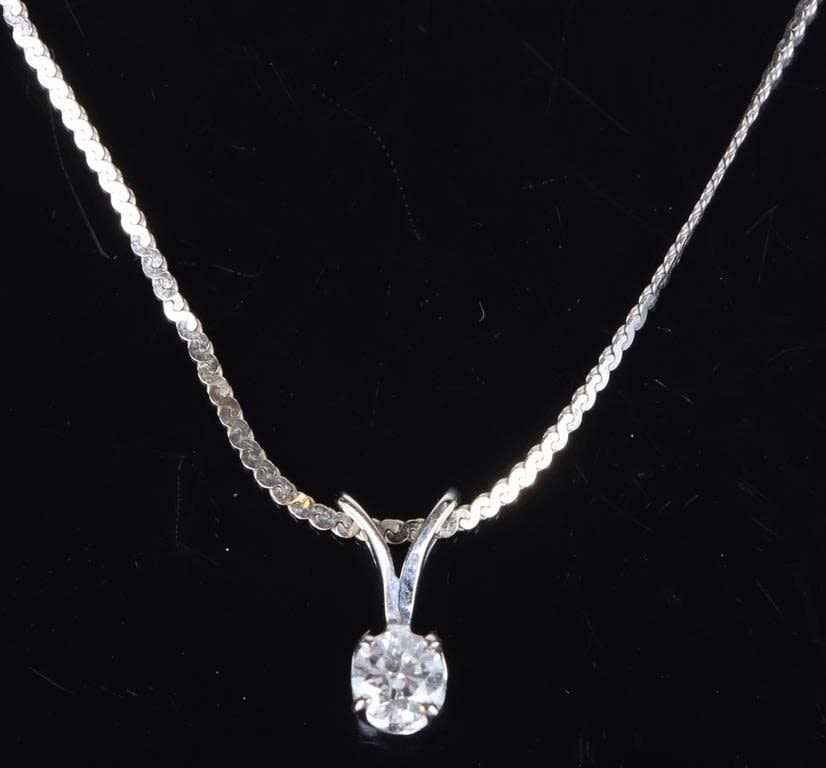 Lot 179284: 14K WHITE GOLD DIAMOND LADIES NECKLACE