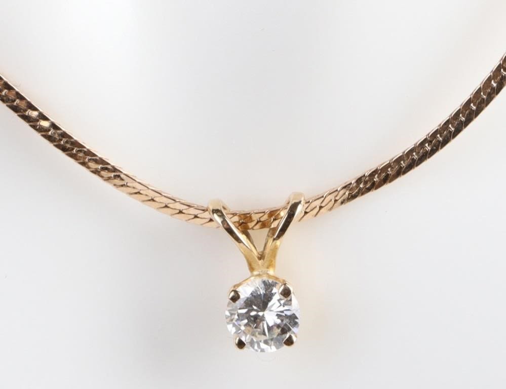 Lot 179288: 14K YELLOW GOLD DIAMOND LADIES NECKALCE & PENDANT