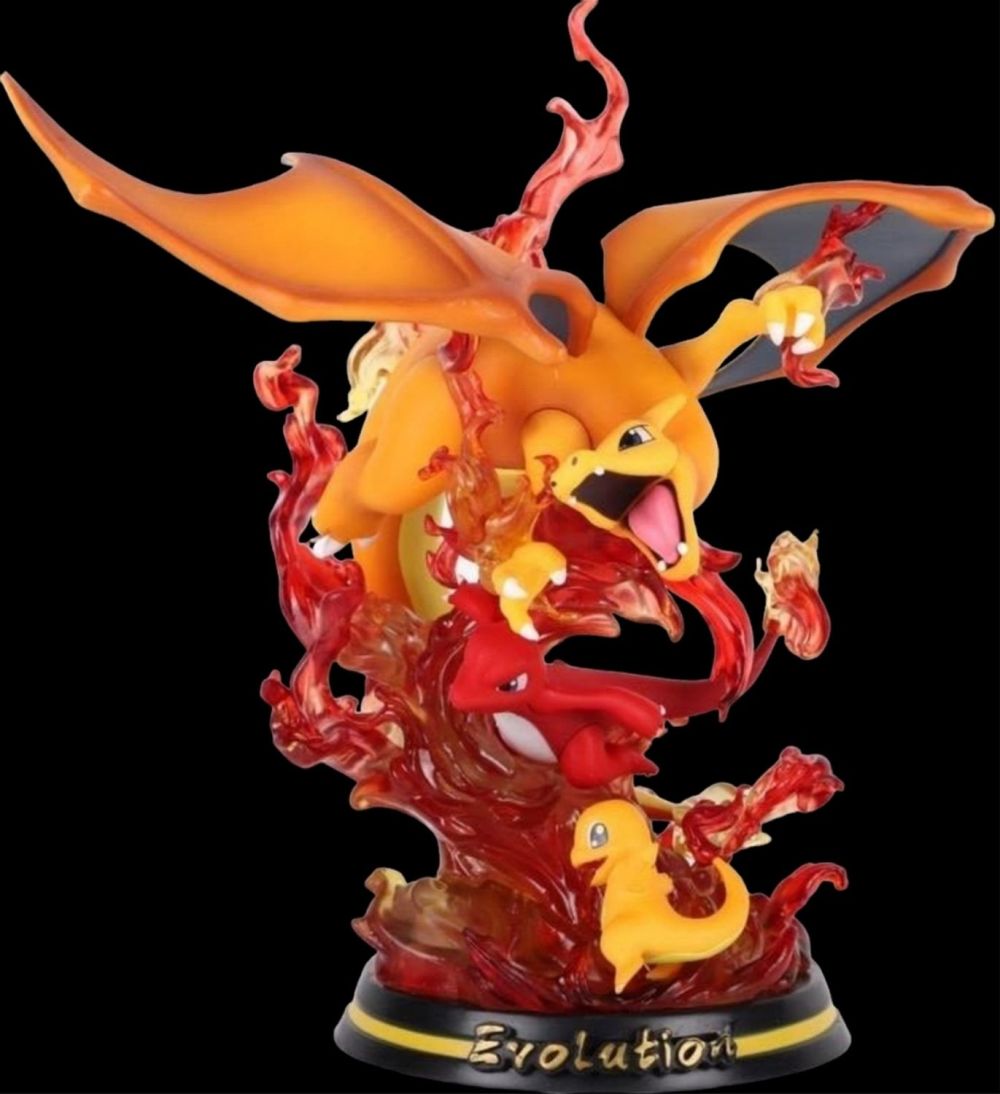 Lot 179407: MFC STUDIO CHARIZARD EVOLUTION LIMITED MODEL