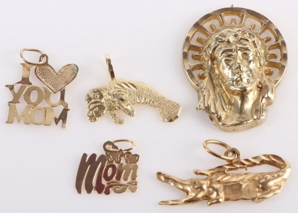 Lot 181238: 14K YELLOW GOLD ASSORTED PENDANTS - (5)