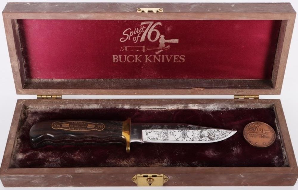 Lot 181413: SPIRIT OF 76 A.R. BICENTENNIAL BUCK KNIFE SET