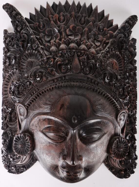 Lot 180229: ANTIQUE BALINESE HAND-CARVED WOODEN MASK
