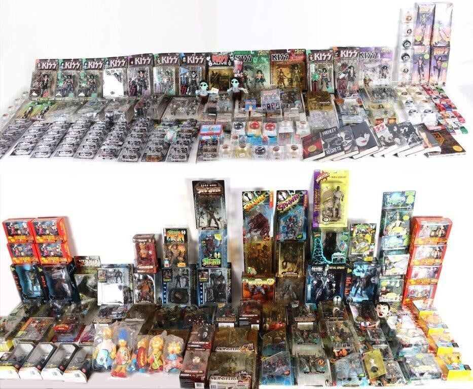 Lot 183283: HUGE COLLECTION OF MCFARLANE ACTION FIGURES & MORE