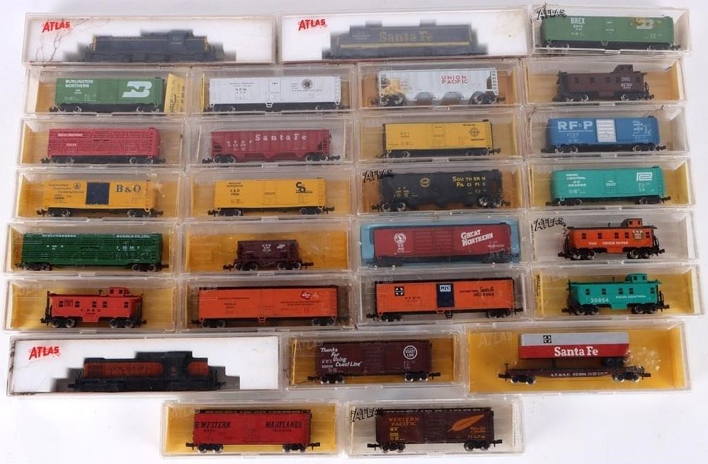 Lot 183366: ATLAS TRAIN CARS & ENGINES N SCALE - LOT OF (23)