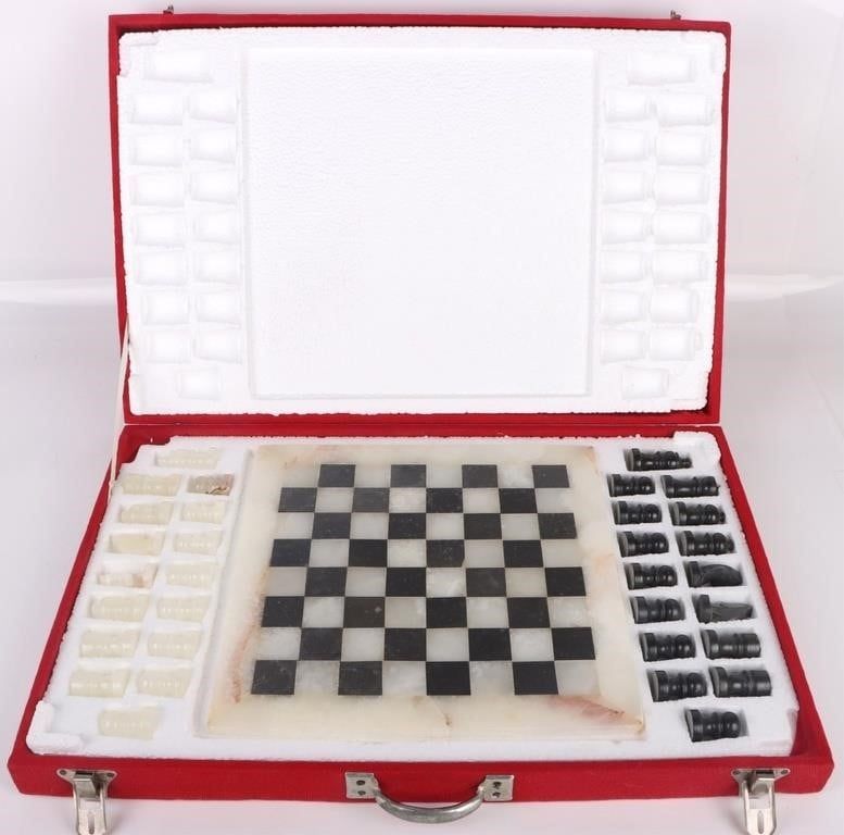 Lot 183371: VINTAGE HAND CARVED ONYX & STONE CHESS SET