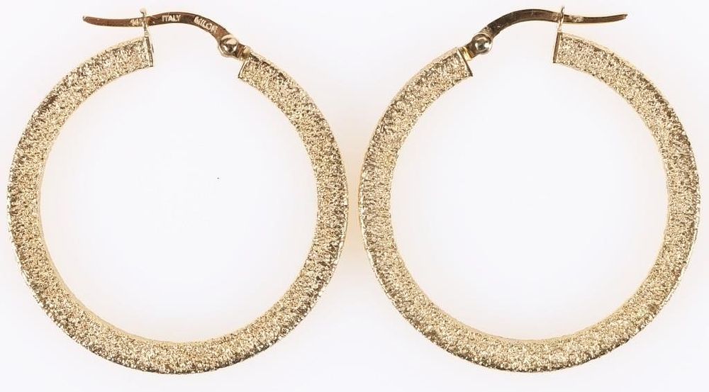Lot 185158: 14K YELLOW GOLD SPARKLY LADIES HOOP EARRINGS