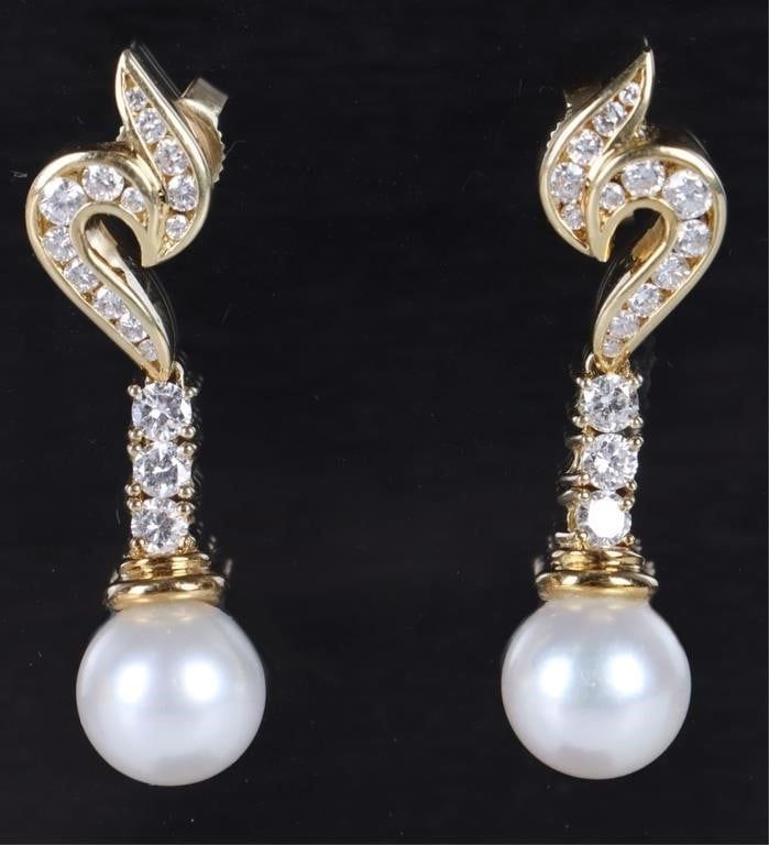Lot 185165: 18K YELLOW GOLD DIAMOND PEARL LADIES EARRINGS