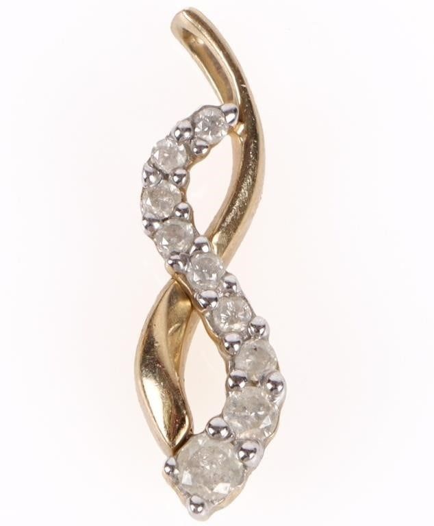 Lot 185247: 10K YELLOW GOLD DIAMOND PENDANT