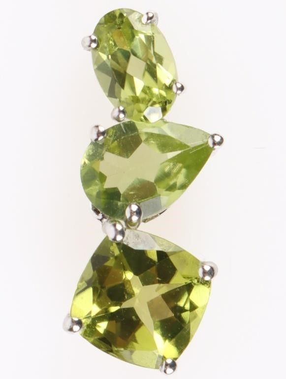 Lot 185253: 14K WHITE GOLD GREEN PERIDOT LADIES PENDANT
