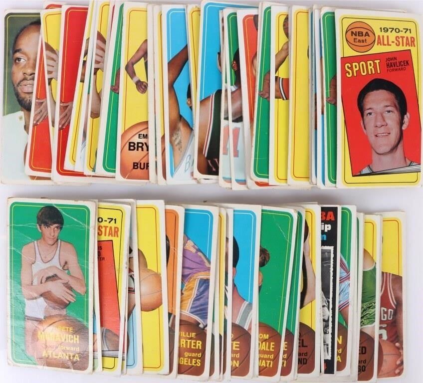 Lot 185334: 1970 TOPPS NBA BASKETBALL CARDS - MARAVICH & MORE